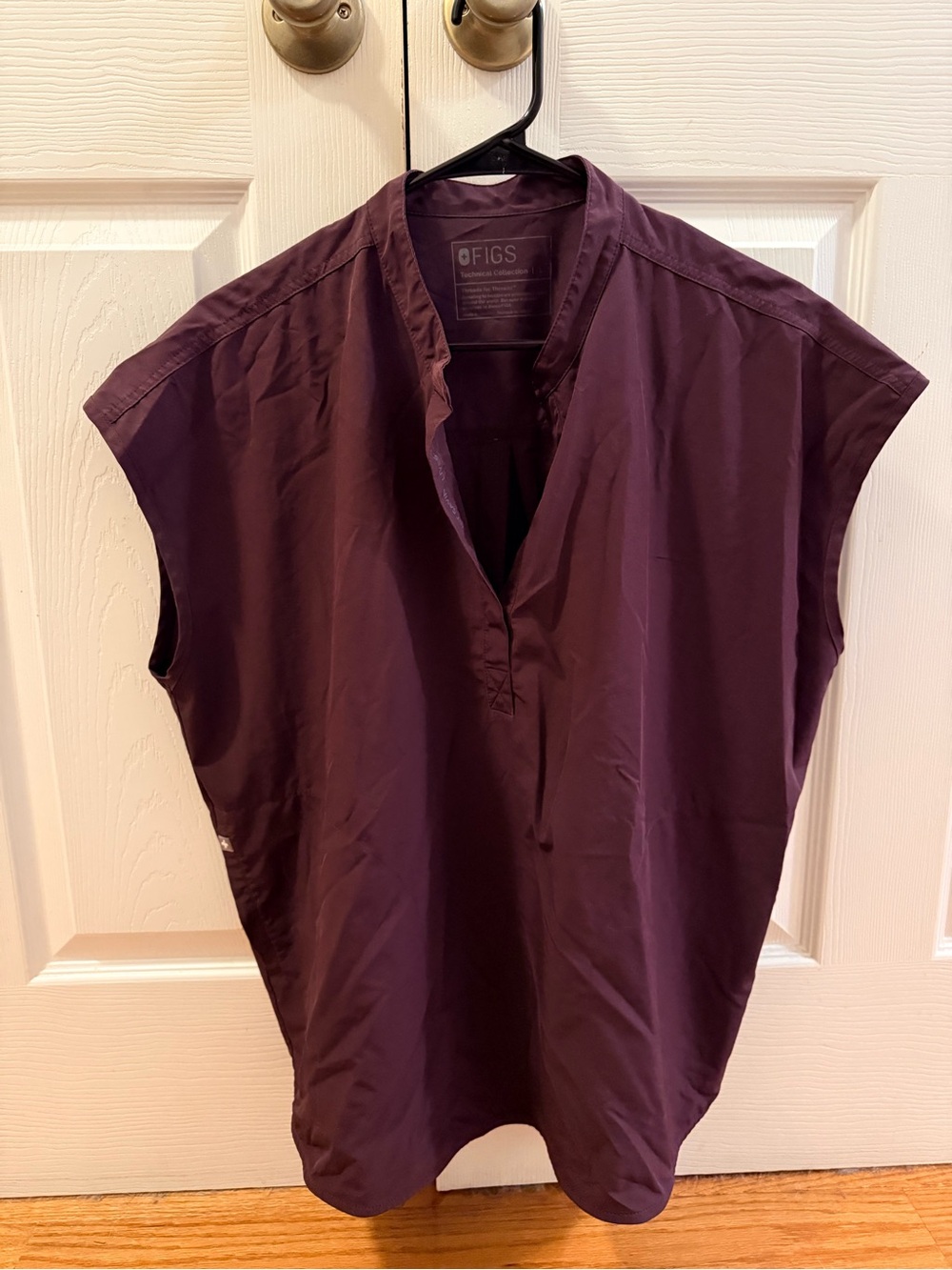 FIGS - Women’s Brown Scrubs Set - Size L & XXLP